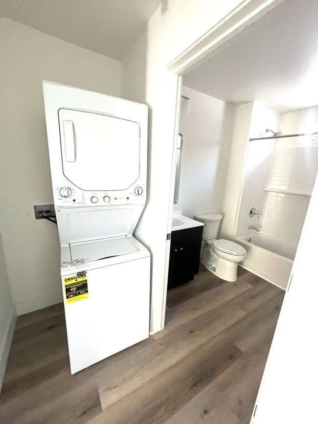 Building Photo - Brand New 2 bed/2 bath ADU