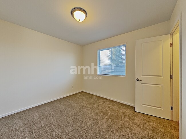 Building Photo - 20510 5th Ave Ct E