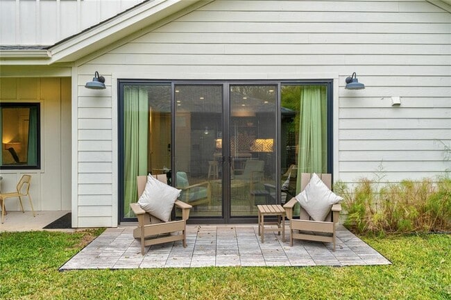 Building Photo - 1806 Garden St