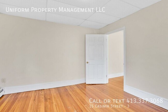 Building Photo - 15 Casimir St