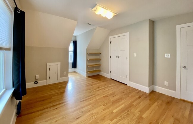 Building Photo - 305 Mallard Ave