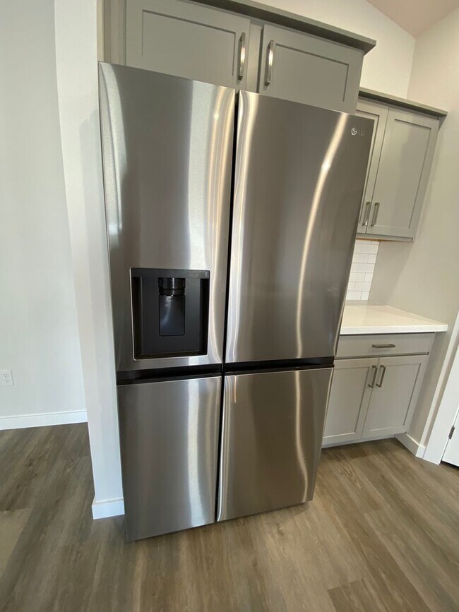 Building Photo - 4 Bedroom 2 Bath Single Level in Meridian Eagle & Ustick available 06/22/26