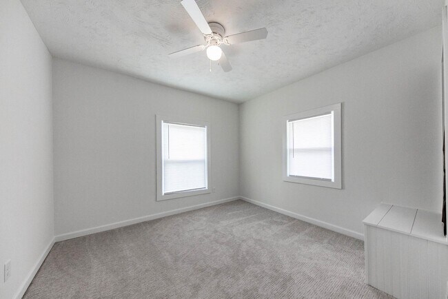 Building Photo - 1326 Massachusetts St