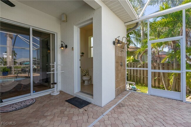 Building Photo - 2730 NW 42nd Pl