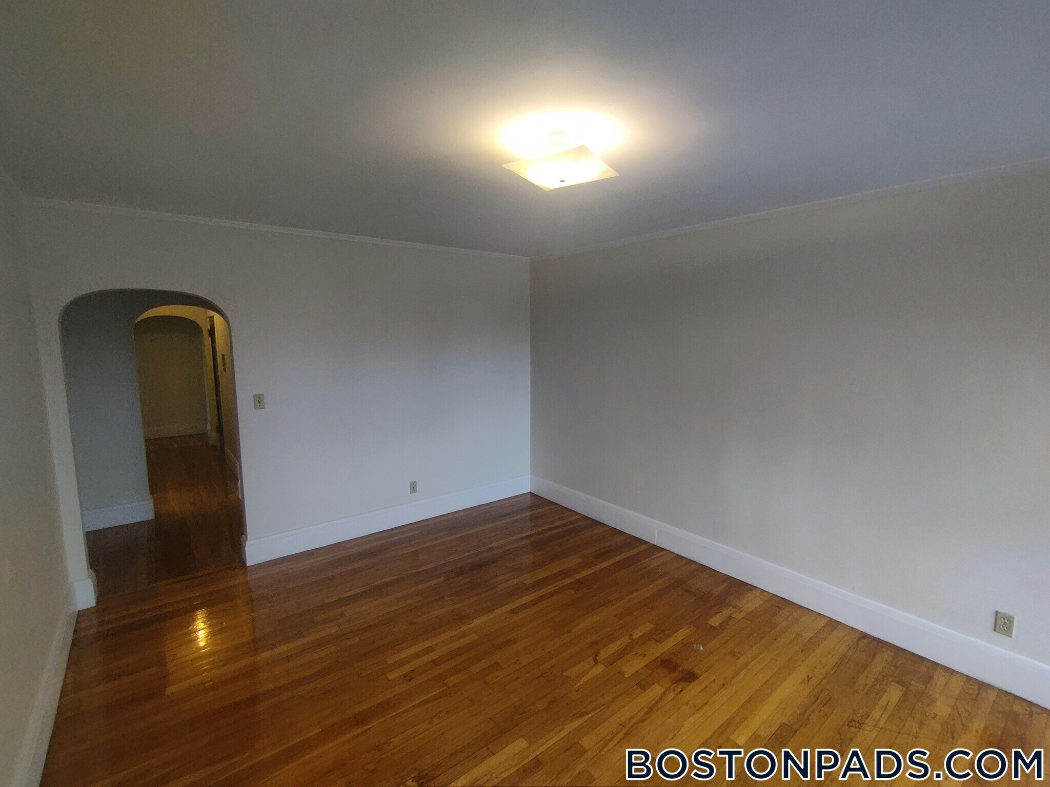 Building Photo - 349 Pleasant St