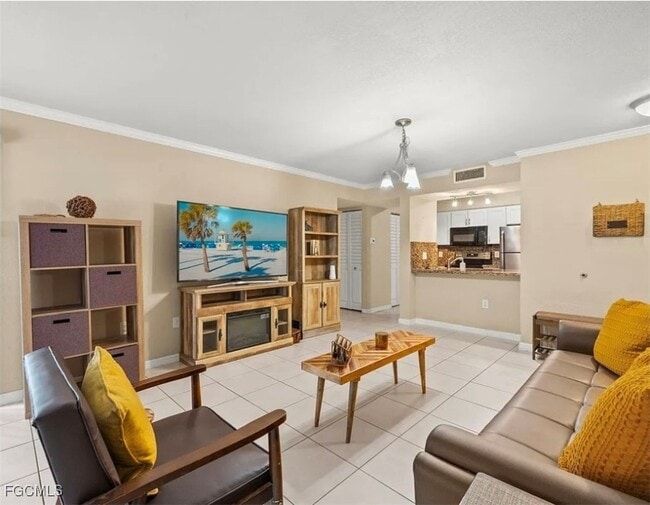 Building Photo - 3419 Winkler Ave