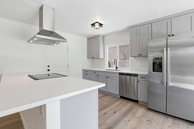 Building Photo - Beautifully Remodeled Property