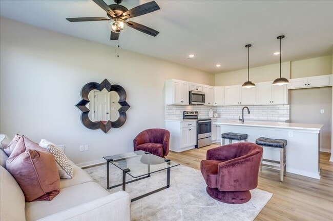 Building Photo - Fox Creek- Tracy Plan