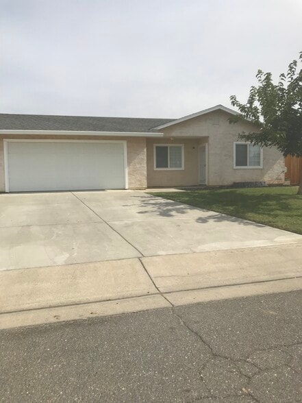 Front - 1720 Kemper Ave