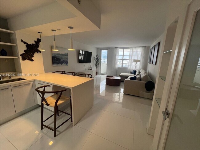 Building Photo - 100 Lincoln Rd