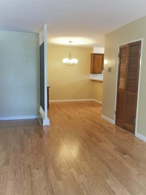 Building Photo - 10961 Palms Blvd