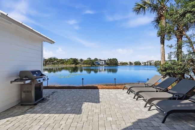 Building Photo - 419 Lakefront Dr