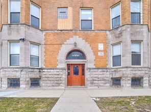 Building Photo - 4858 S Prairie Ave