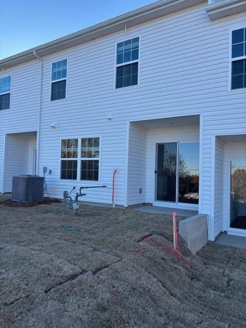 Building Photo - 304 Detroit Ln