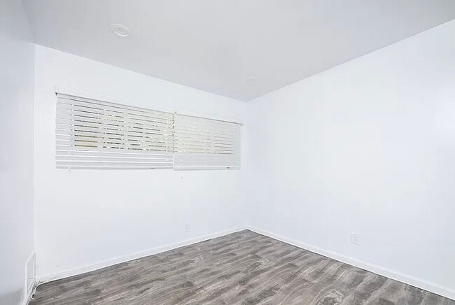 Building Photo - 27992 Celia Rd