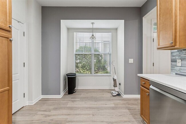 Building Photo - 10659 Whittington Ct