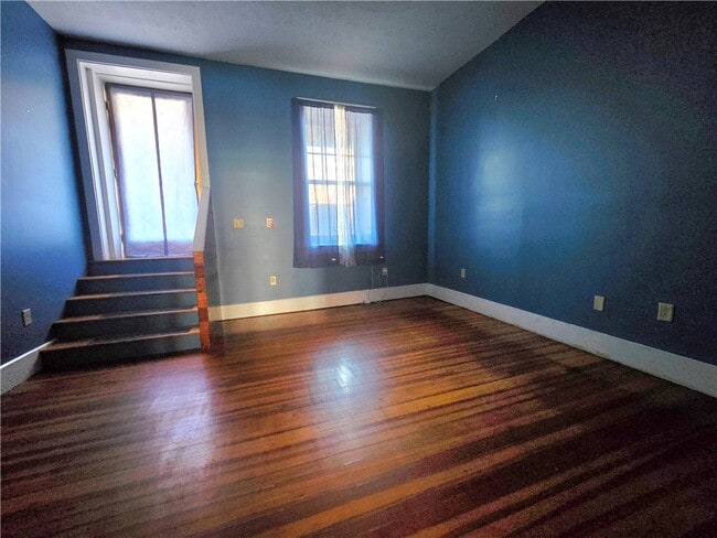 Building Photo - 494 Exchange St