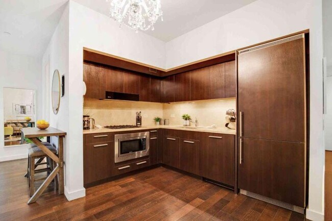 Building Photo - 2 bedroom in NEW YORK NY 10005