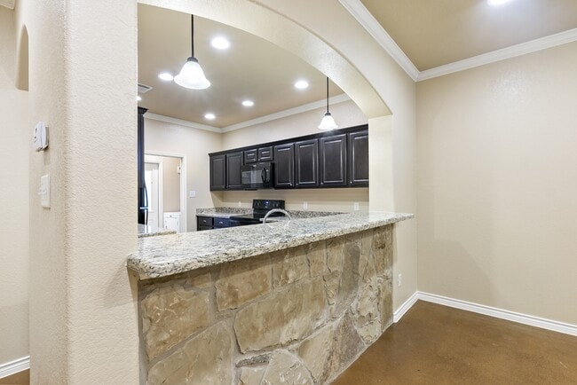 Building Photo - 429 Baby Bear Dr