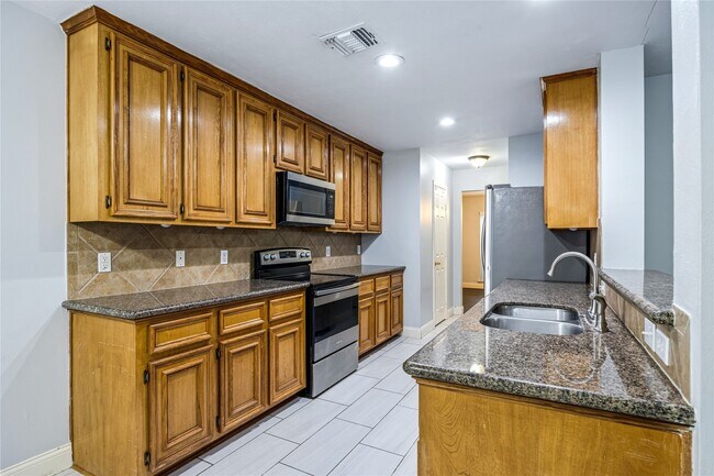 Building Photo - 28507 Chateau Springs Ct