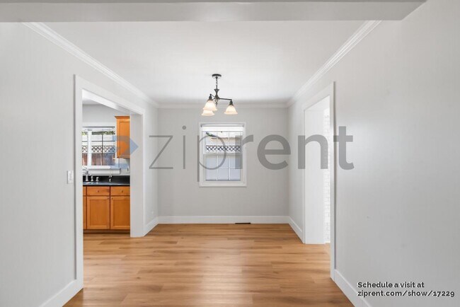 Building Photo - 96 Loyola Ave