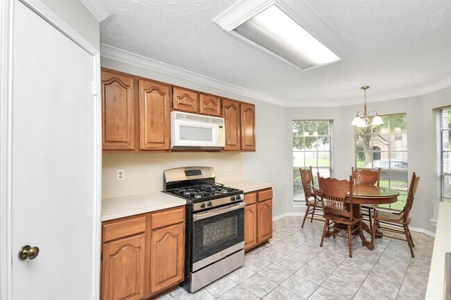 Building Photo - 14810 Cypress Ridge Dr
