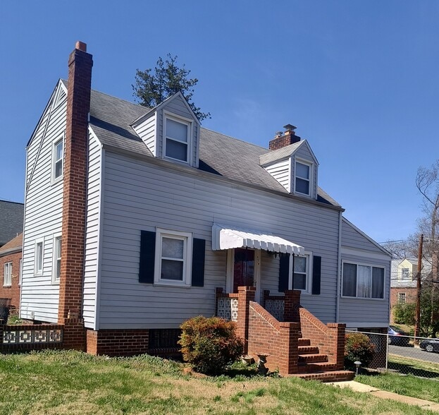 Building Photo - 6014 43rd St