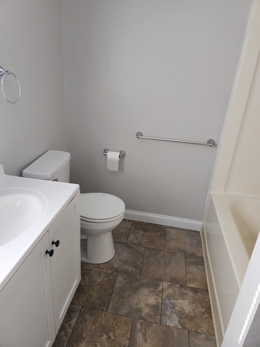 Building Photo - 306 High St