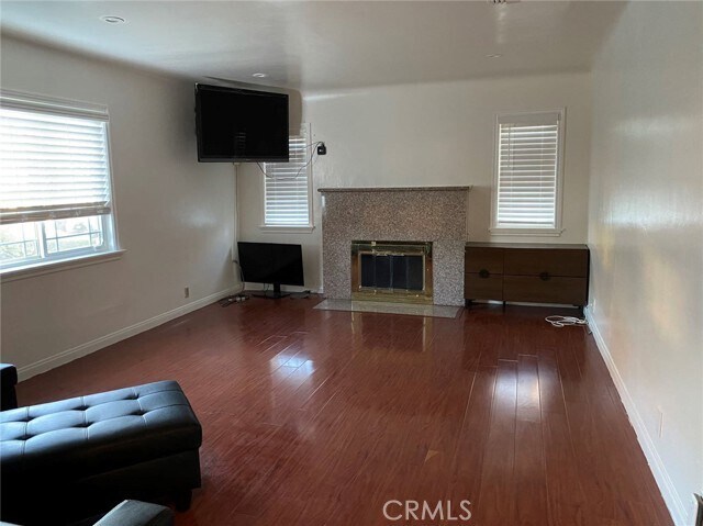 Building Photo - 301 Marguerita Ave