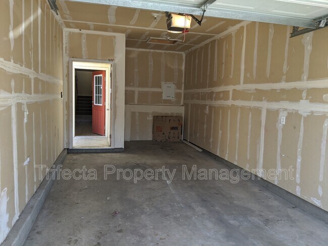 Building Photo - 5551 W 29th St