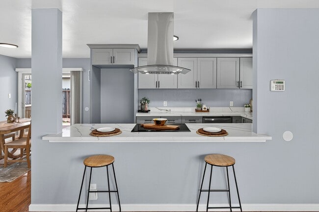 Building Photo - Renovated 3-Bedroom Single Family Home in Pinole Available Now!!!