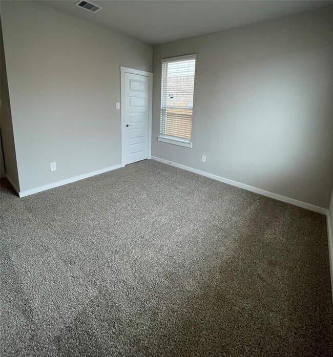 Building Photo - 29243 Pikes Peak Dr