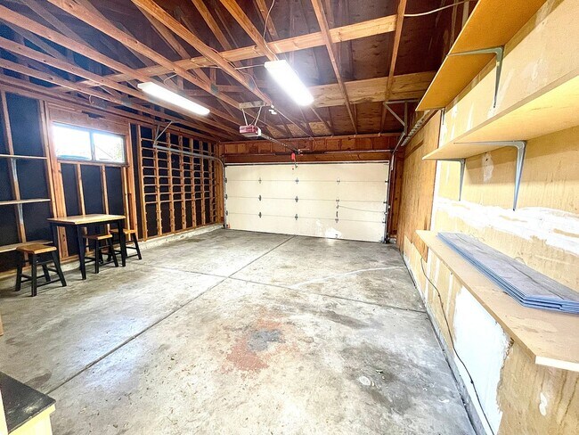 Building Photo - Beautiful updated 3 bedroom 2 bath home in Greeley!