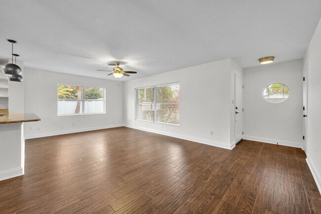 Building Photo - Winter Park Charmer