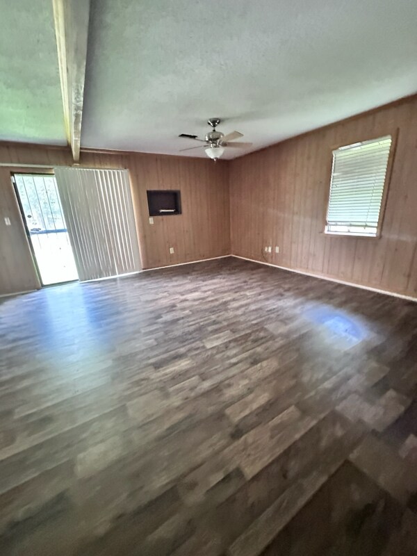 Building Photo - 3066 Tyler Rd