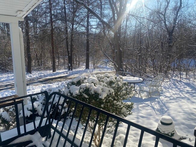 Building Photo - 5015 N Territorial Rd