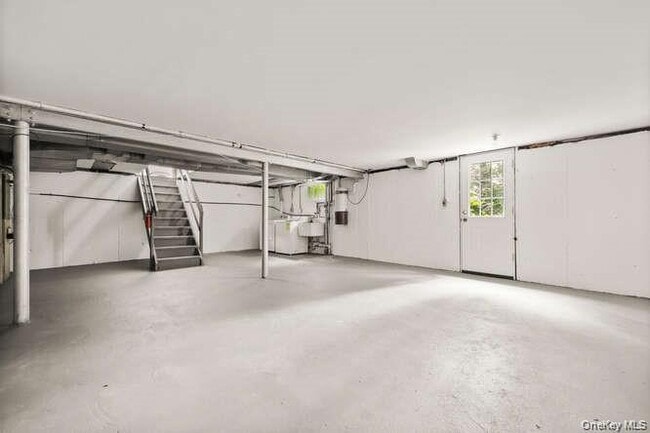 Building Photo - 93 Seton Dr