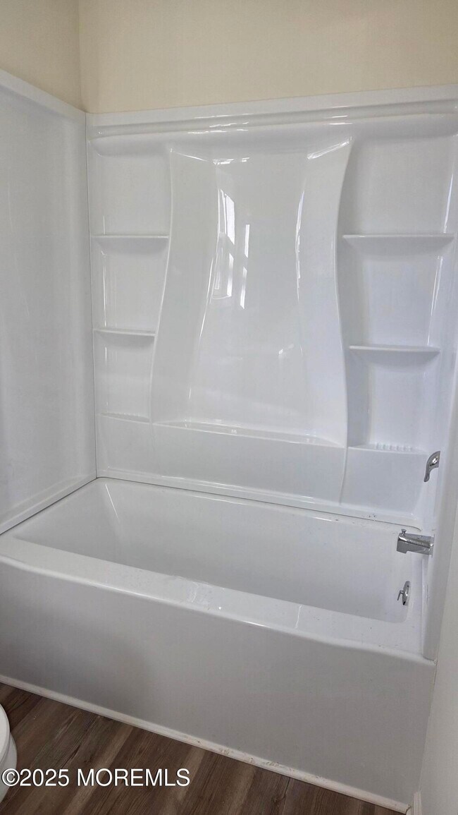 Building Photo - 513 Prospect Ave