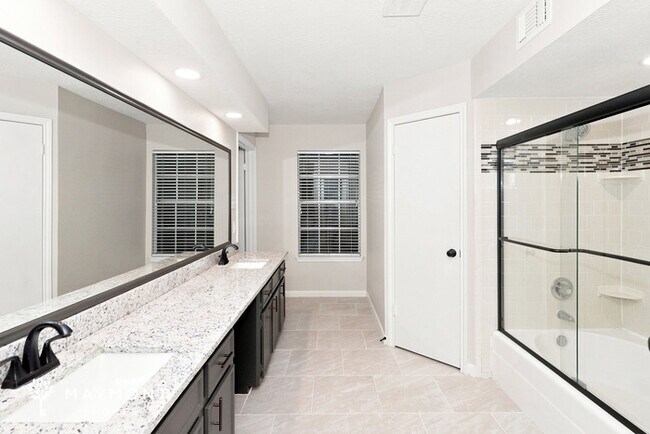 Building Photo - 12810 Forest Meadow Dr