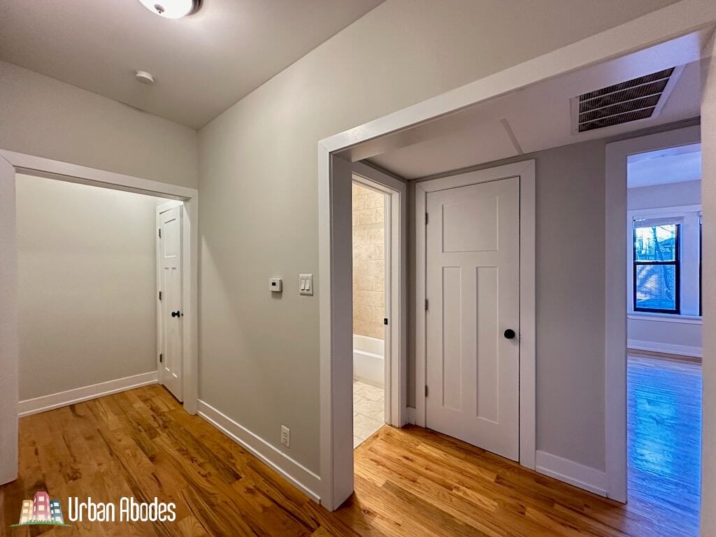 Building Photo - 3523 N Racine Ave