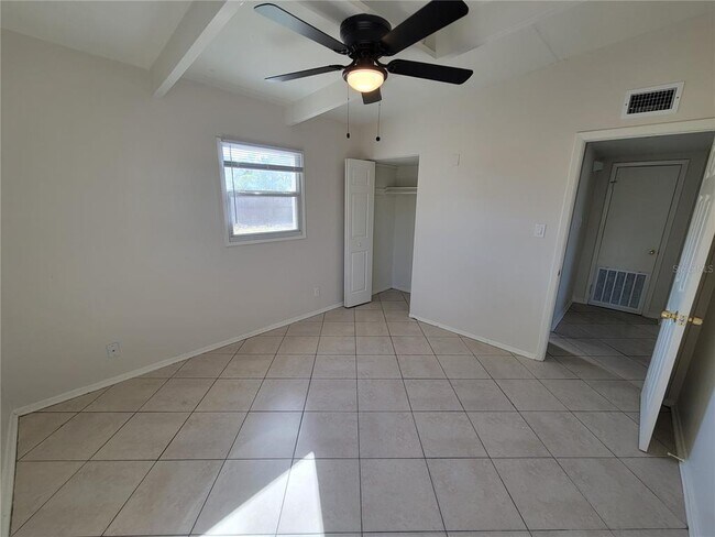 Building Photo - 1212 Windermere Way