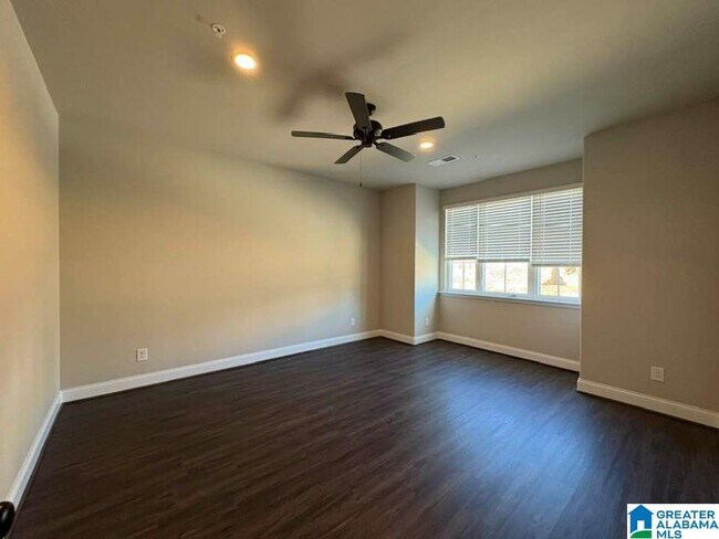 Building Photo - 4411 Lennox Pl