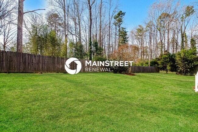 Building Photo - 3 Bedroom Pet-Friendly Home in Mint Hill, NC with Main Street Renewal