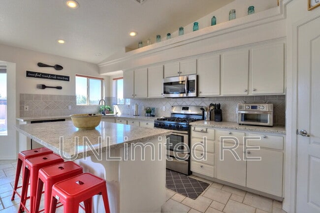 Building Photo - 304 Acoma Blvd S