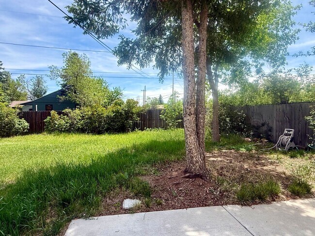 Building Photo - Spacious Remodeled Single Family Ranch Home in Golden!