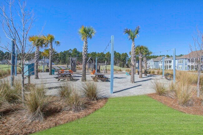 Building Photo - 612 Heartwood Ln