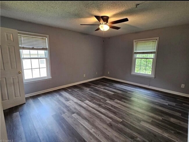 Building Photo - 2nd-level, 2-bedroom, 2-full bath condo