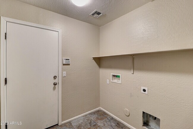 Building Photo - 5029 W Nancy Ln