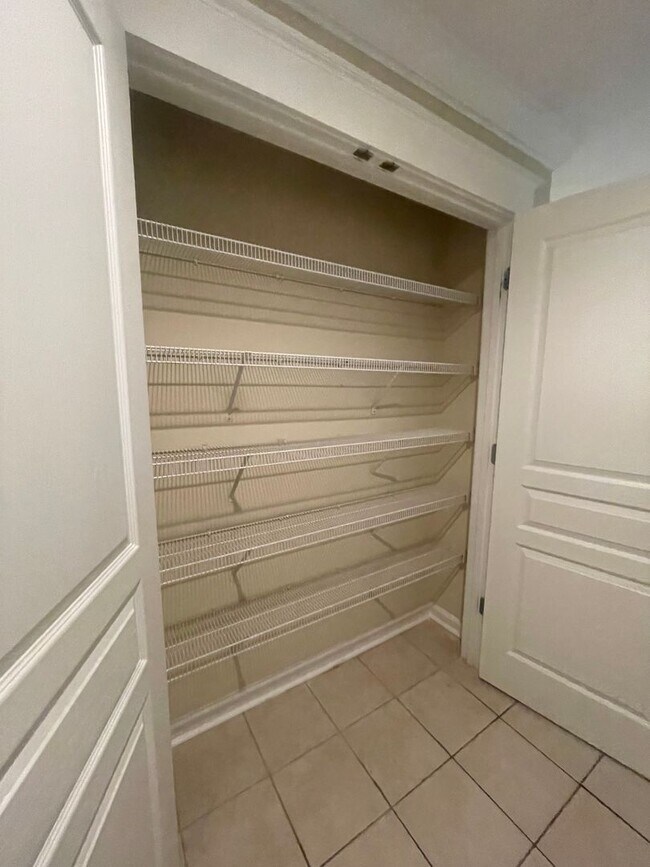 Building Photo - 21-2134 Moore