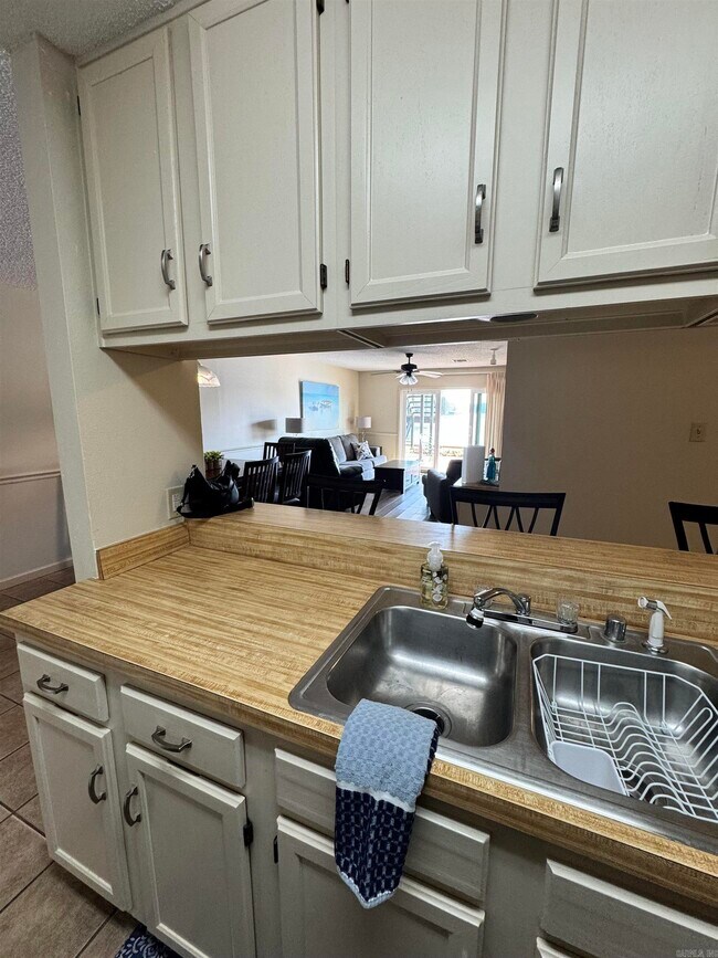 Building Photo - 5371 Central Ave